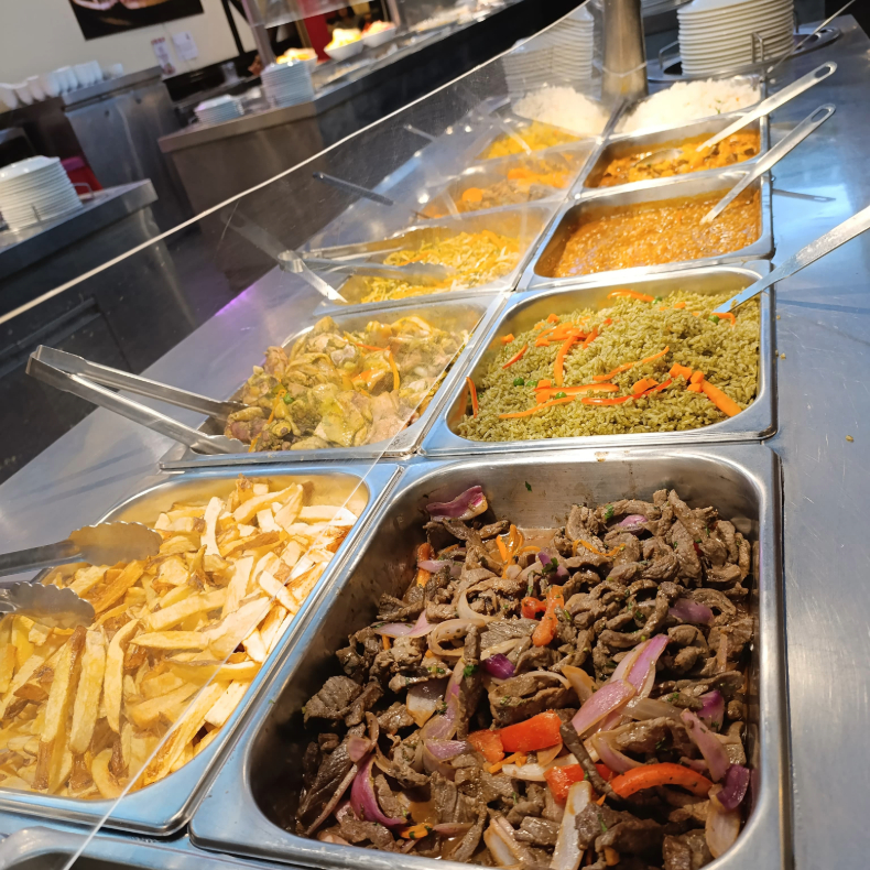 Buffet cena bailable viernes y sábados a S/83.90