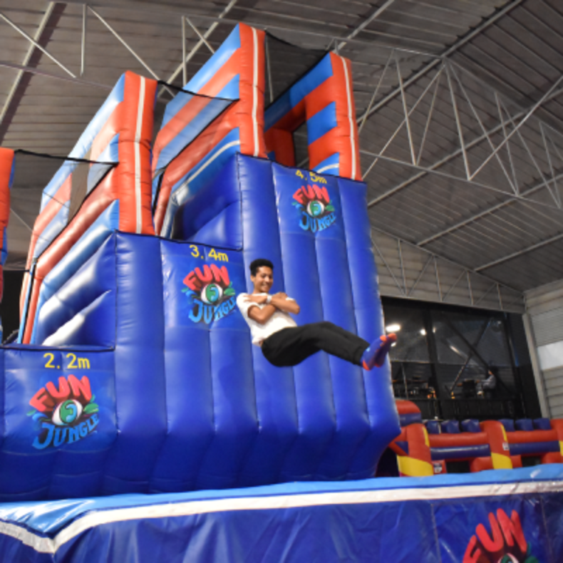 90 minutos en parque inflable por S/35.00