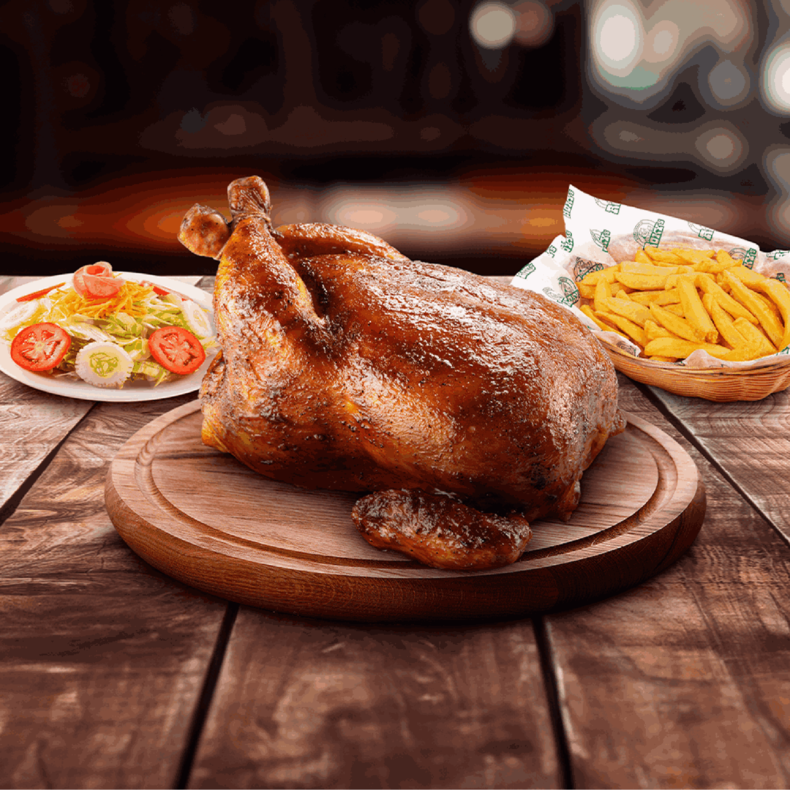 1 pollo entero + 1 papas fritas familiares + 1 ensalada clásica familiar a S/52.90